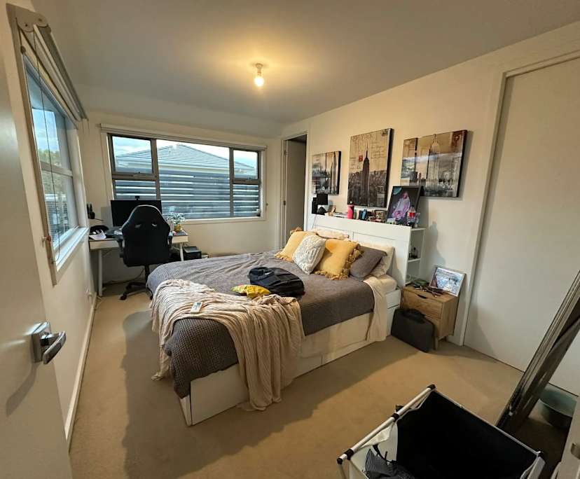 Unfurnished room in a share house