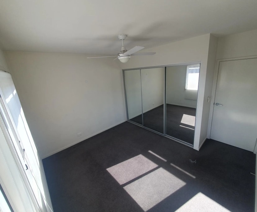 Unfurnished room with own bathroom