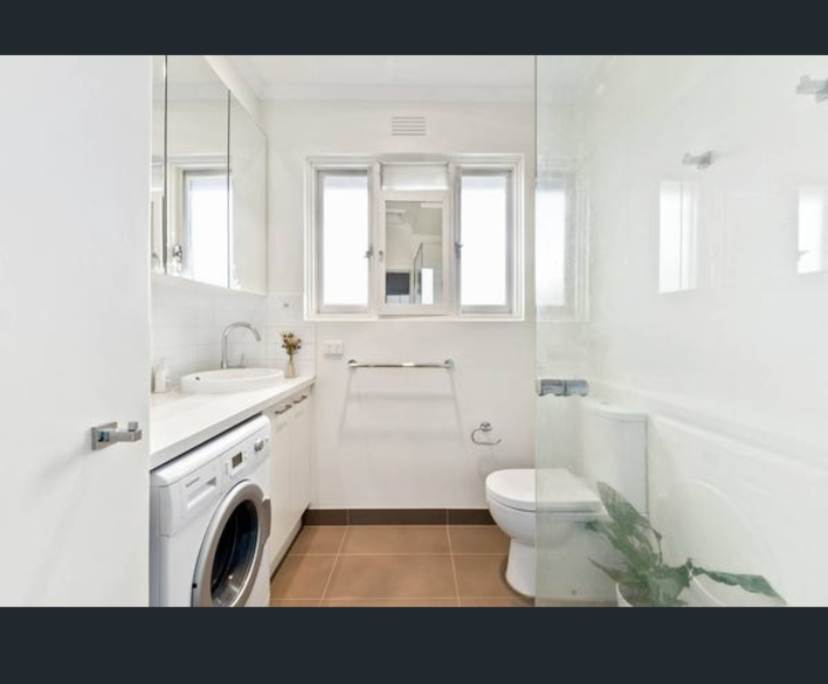 $320, Flatshare, 2 bathrooms, Canterbury VIC 3126