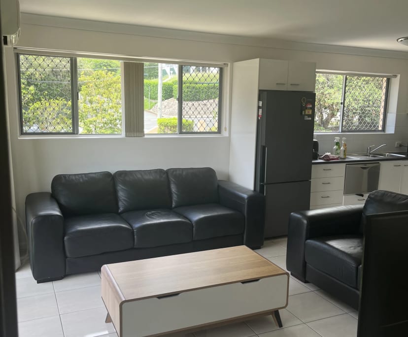 $300, Flatshare, 2 bathrooms, Toowong QLD 4066