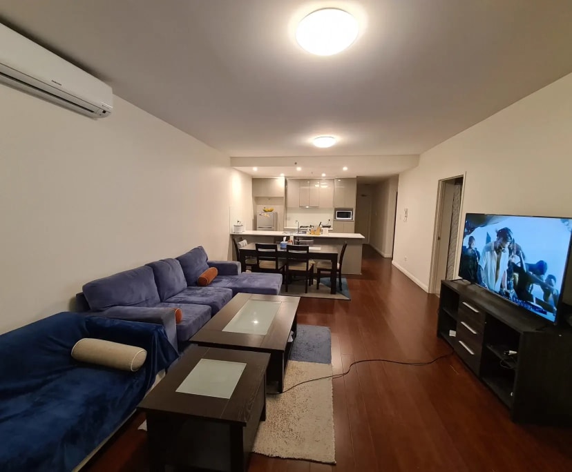 Furnished room with ensuite in a flatshare