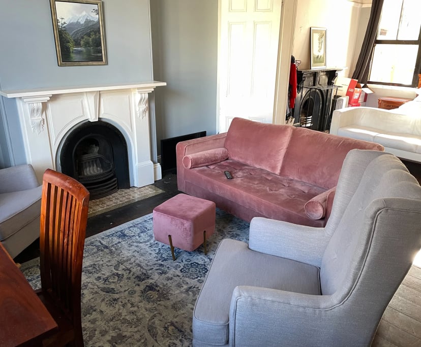 Room in a share house