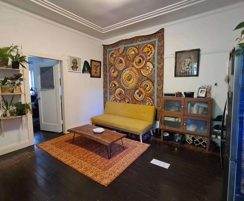 Furnished room in a flatshare