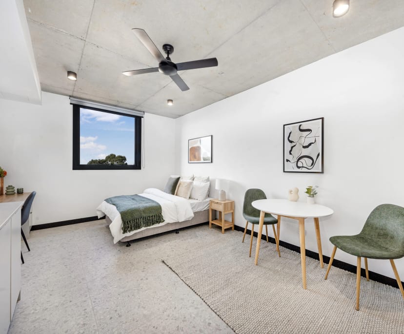 Room studio flat for rent