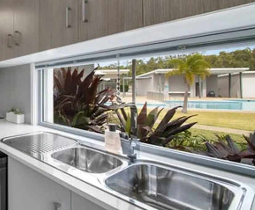 Furnished room with ensuite in a flatshare