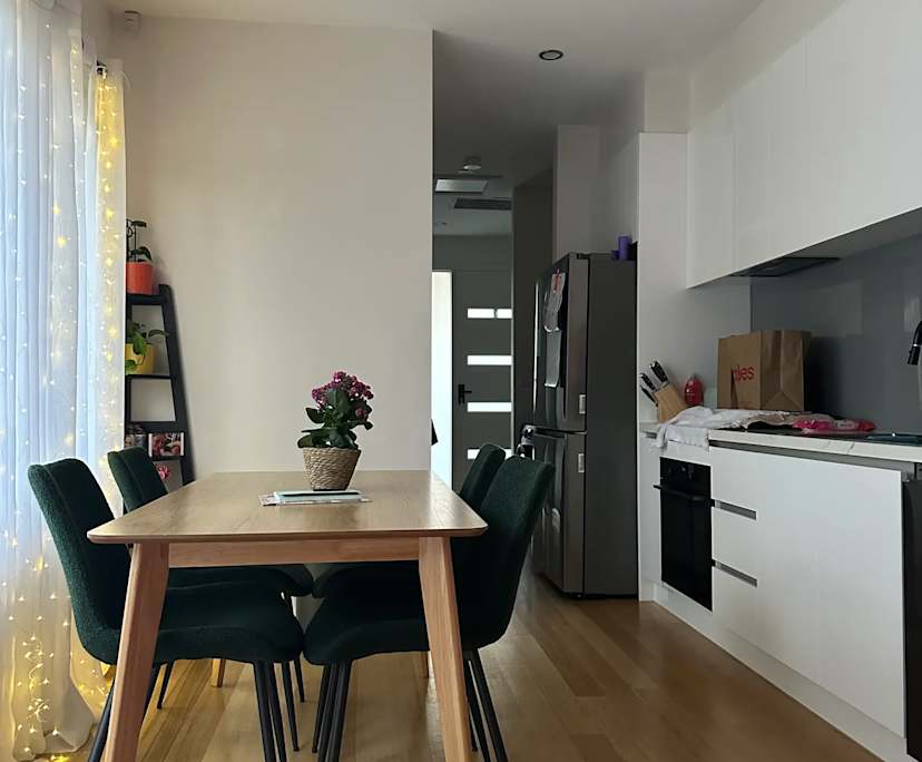 Unfurnished room in a flatshare
