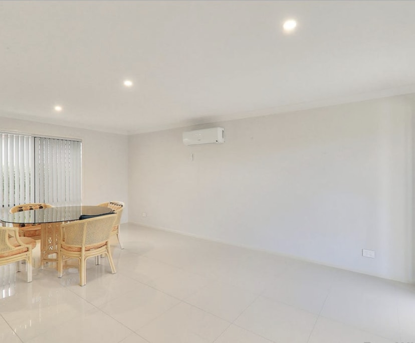 $230, Share-house, 3 bathrooms, Runcorn QLD 4113