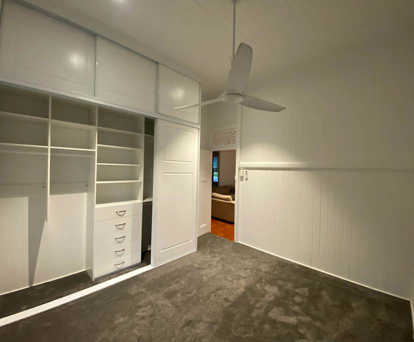 Room in a share house