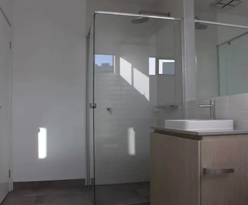 $185, Share-house, 4 bathrooms, Saint Albans VIC 3021