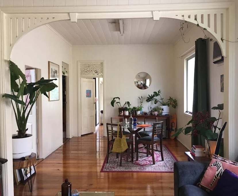 Room in a share house