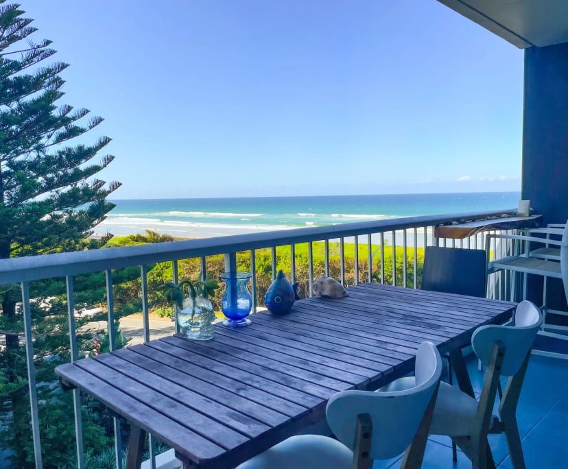 $550, Flatshare, 3 bathrooms, Main Beach QLD 4217