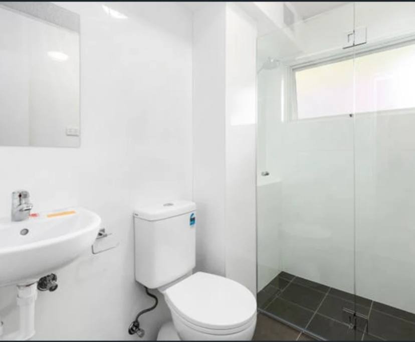 Unfurnished room with own bathroom