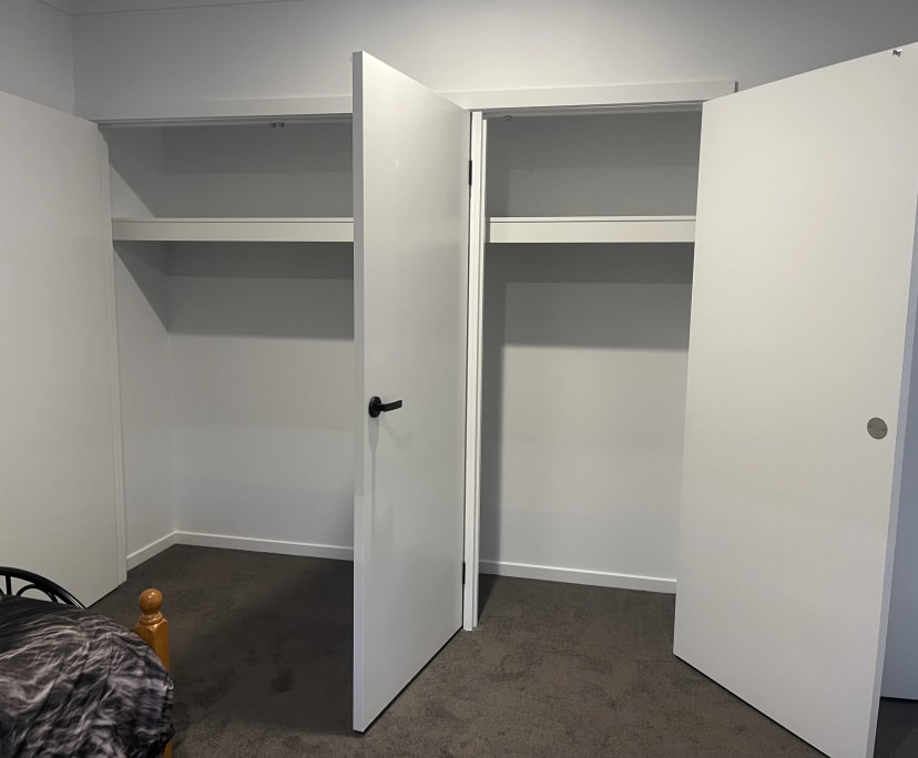 Room in a share house