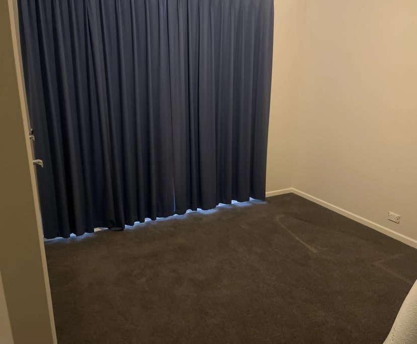 Room in a share house