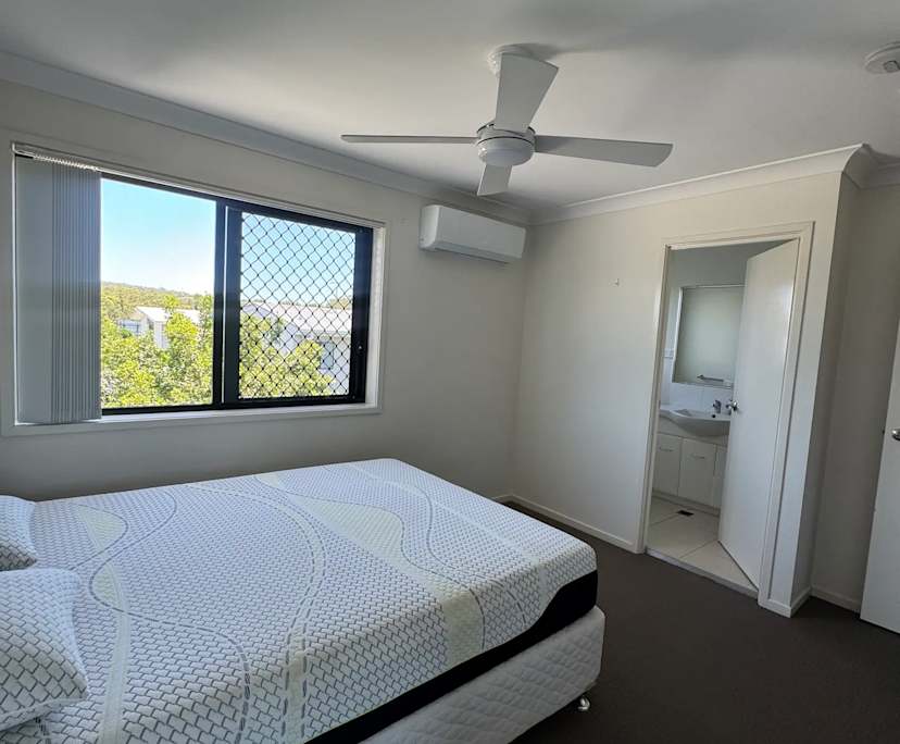 $400, Share-house, 3 bathrooms, Nerang QLD 4211