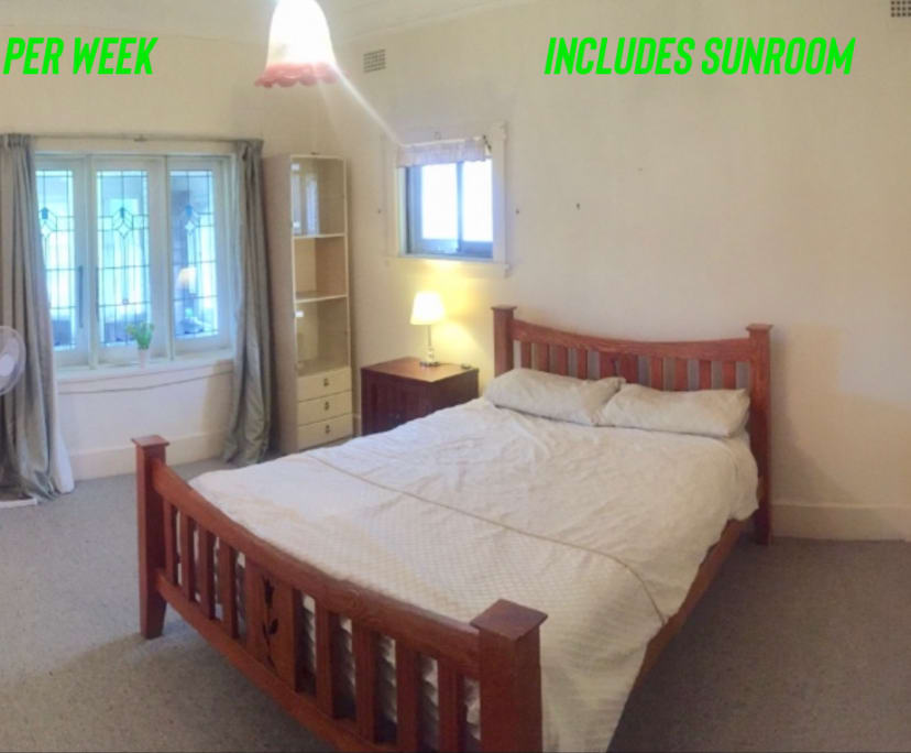 Room in a share house
