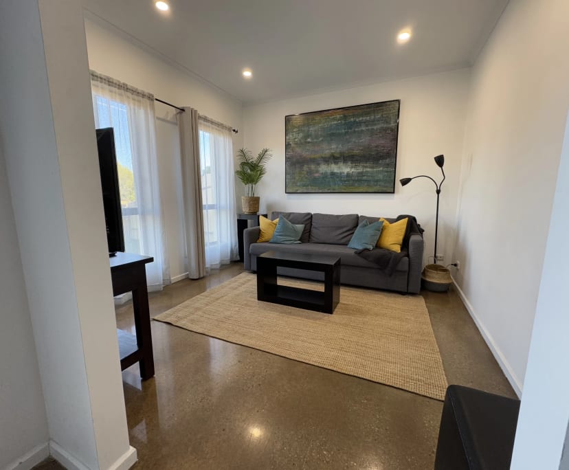 Whole property with 3 rooms for rent