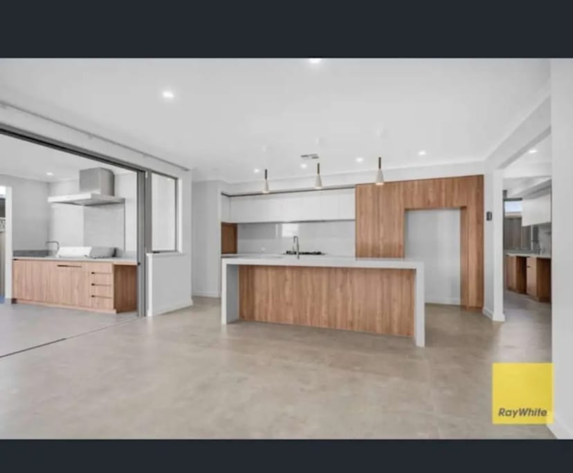 Unfurnished room in a share house