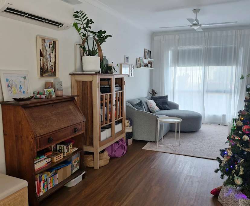 $300, Student-accommodation, 3 bathrooms, Nirimba QLD 4551