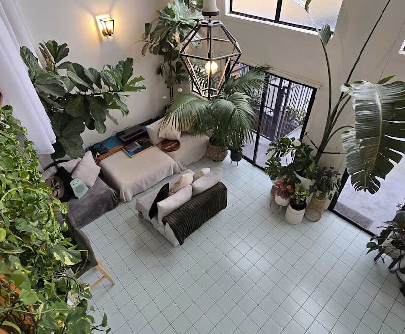 Furnished room in a share house