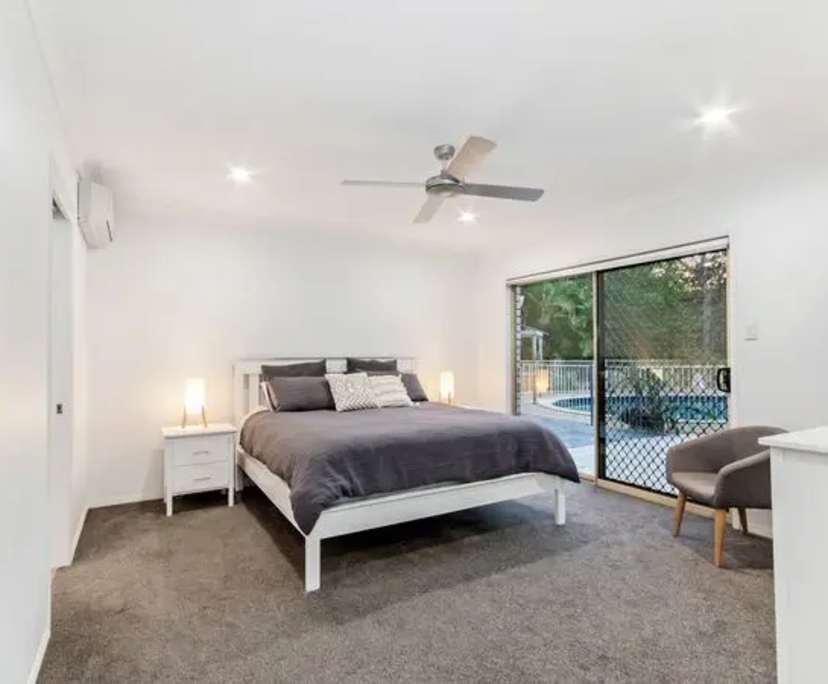 Room in a share house