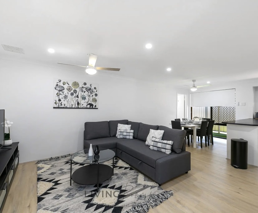 $210, Share-house, 6 bathrooms, Bertram WA 6167