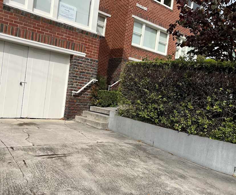 Whole property with 2 rooms for rent