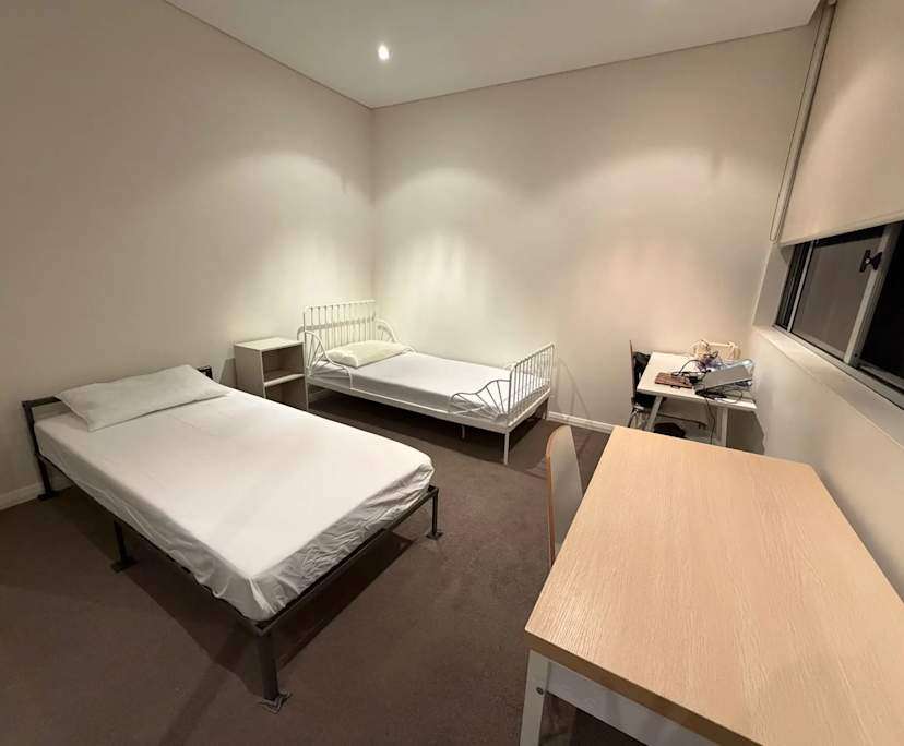 Furnished room in a flatshare
