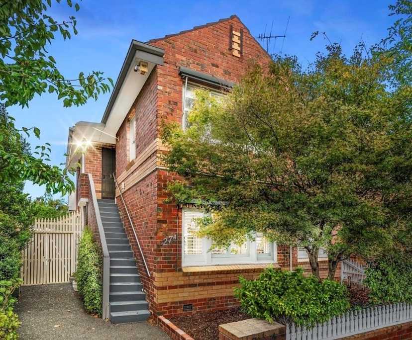 Unfurnished room in a flatshare