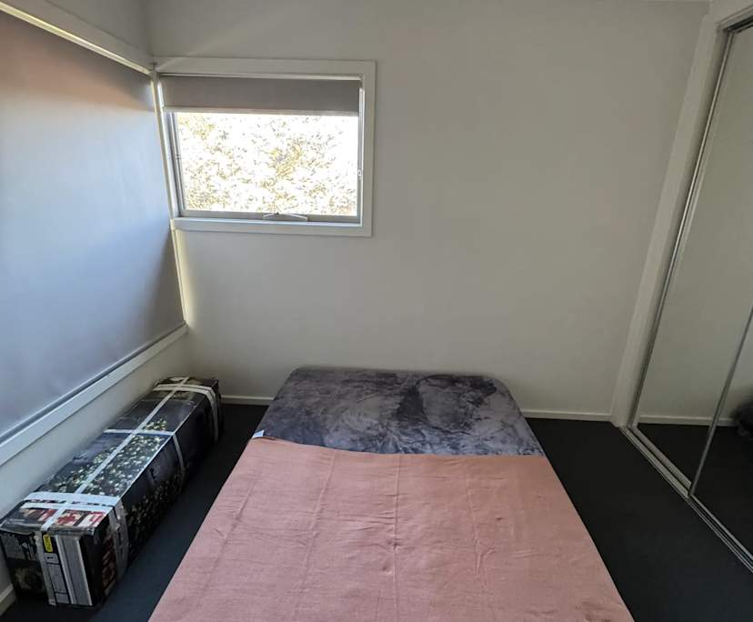 Room in a share house