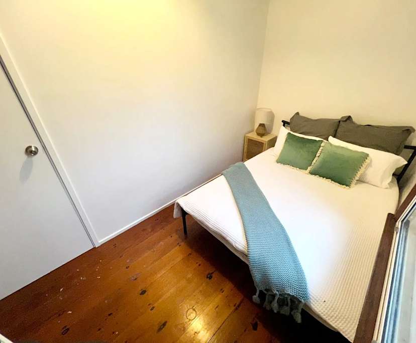 $275, Share-house, 4 bathrooms, Sydenham NSW 2044