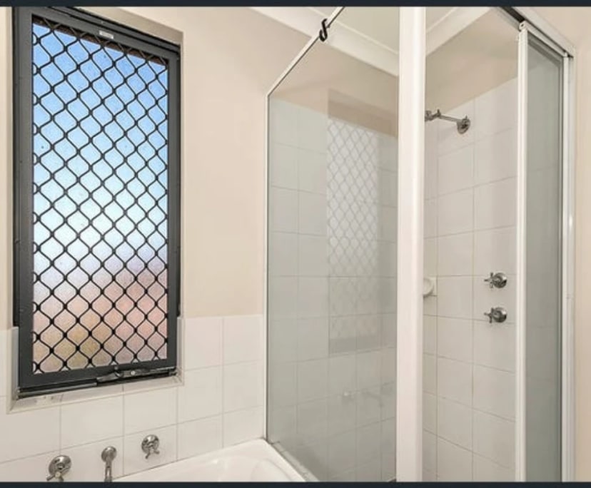 $1,000, Whole-property, 3 bathrooms, Bentley WA 6102