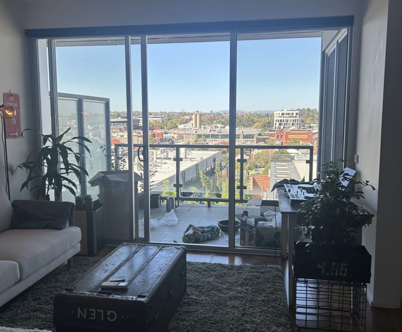 Unfurnished room with ensuite in a flatshare