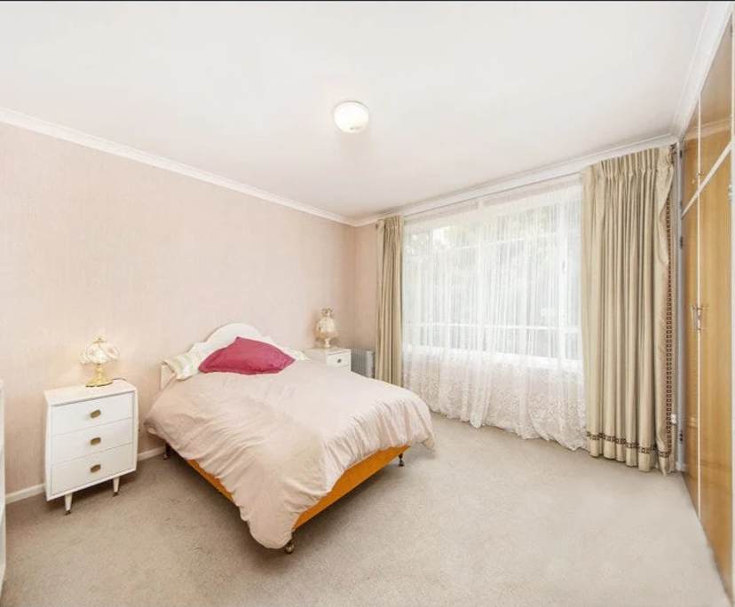 Room in a share house