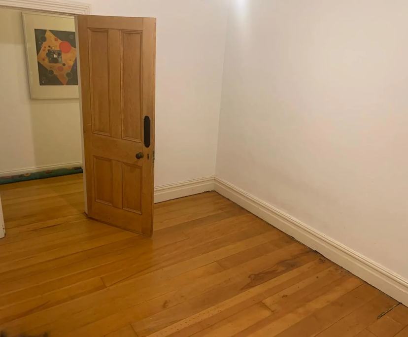 Unfurnished room in a share house