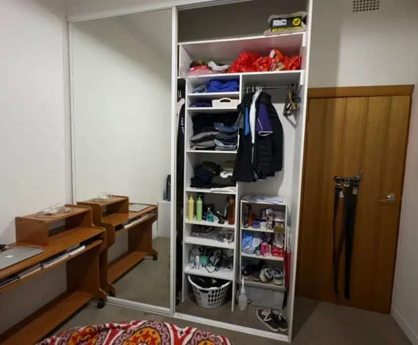 Furnished room in a flatshare