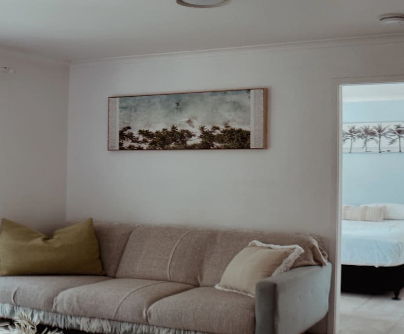 $1,300, Whole-property, 2 bathrooms, Coolangatta QLD 4225