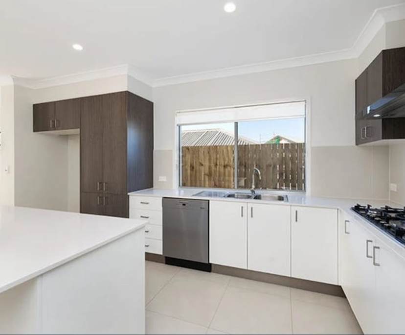 Unfurnished room with own bathroom