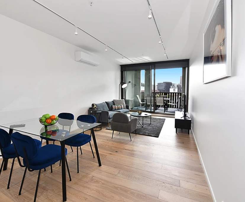 $1,075, Whole-property, 2 bathrooms, Melbourne VIC 3000