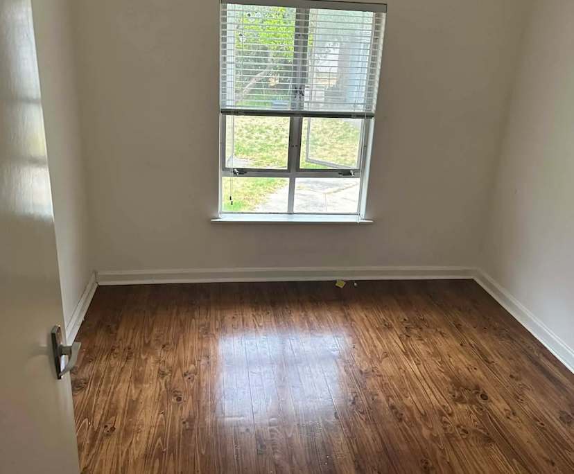 Unfurnished room in a share house