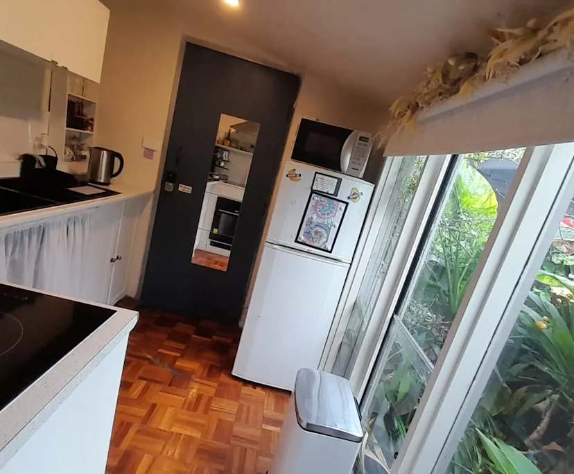 $550, Granny-flat, 1 bathroom, Glen Huntly VIC 3163