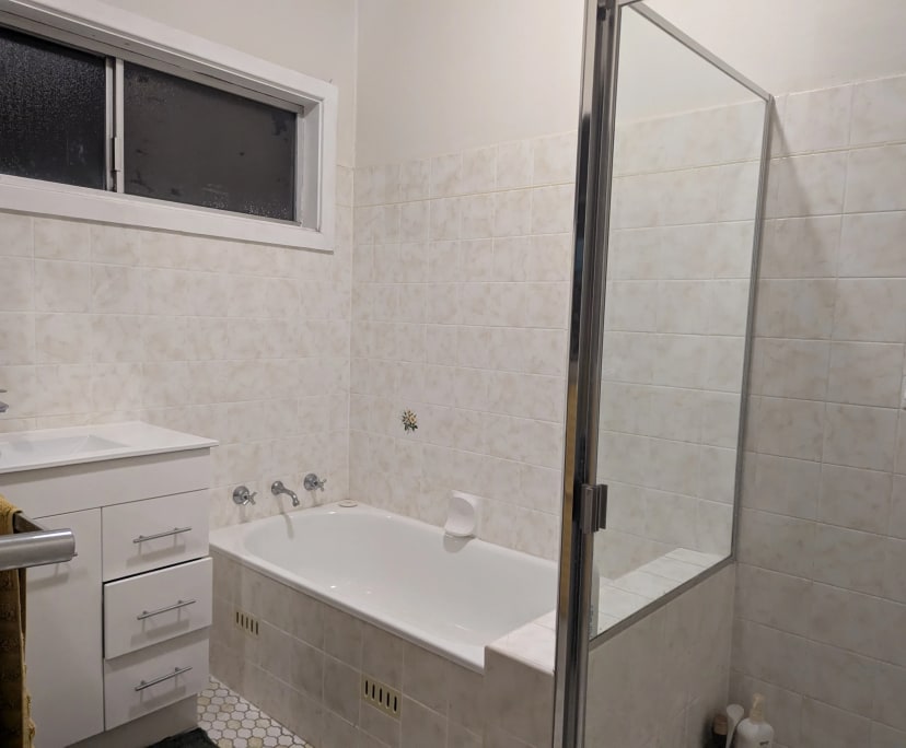 $300, Share-house, 3 bathrooms, Elermore Vale NSW 2287