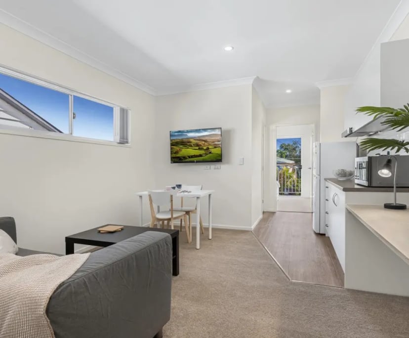 $450, Studio, 1 bathroom, Cannon Hill QLD 4170