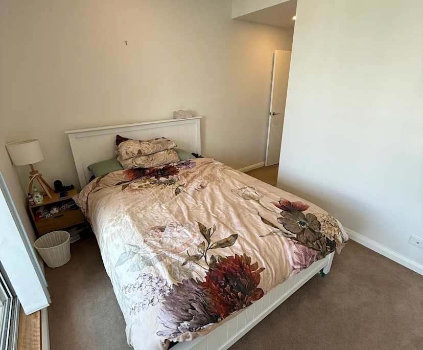 Unfurnished room with ensuite in a flatshare