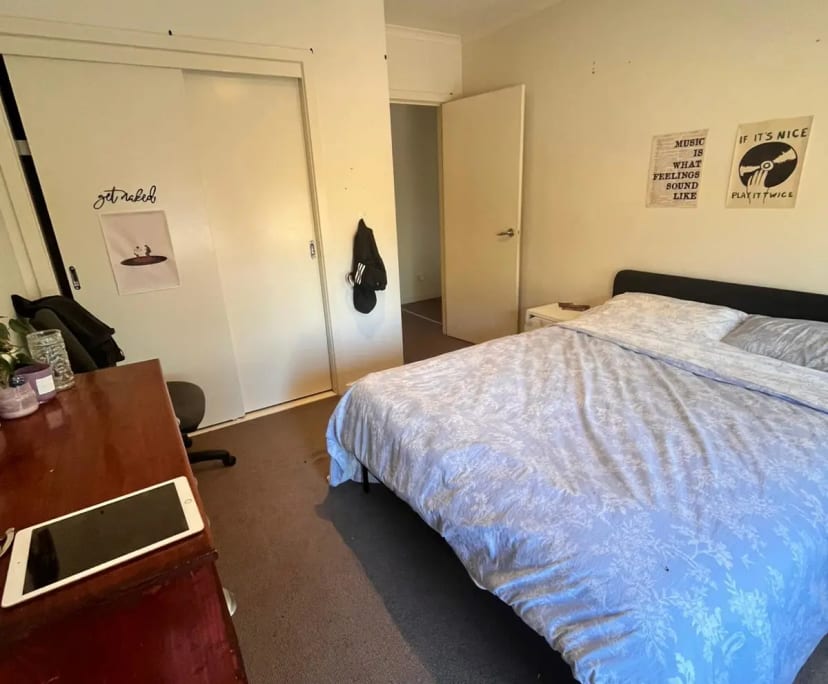 Room in a share house