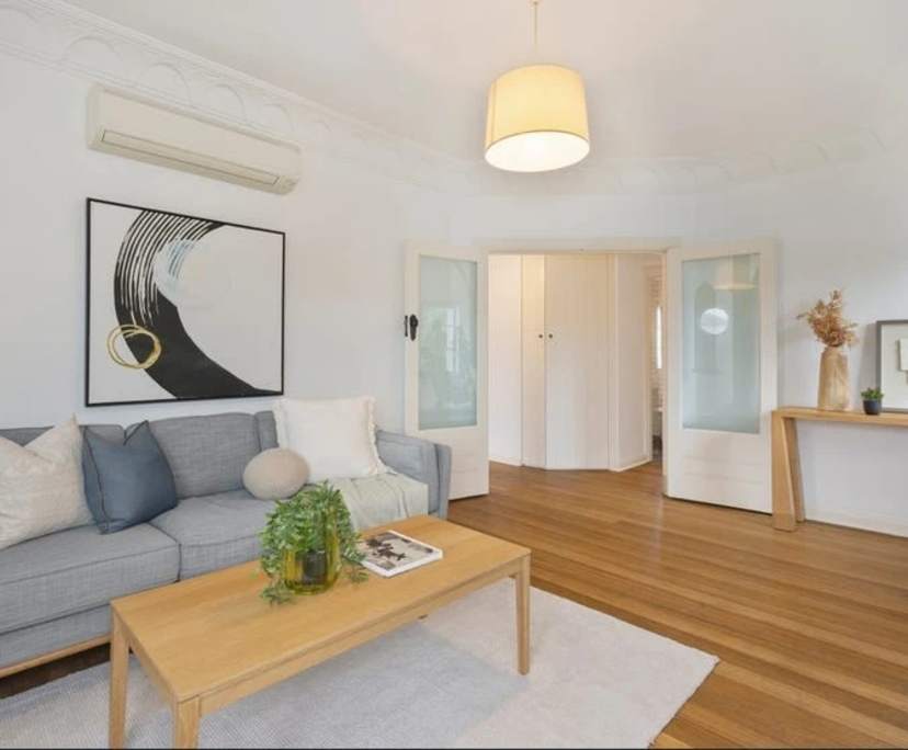 Unfurnished room in a flatshare