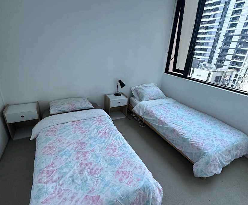 Furnished room in a flatshare