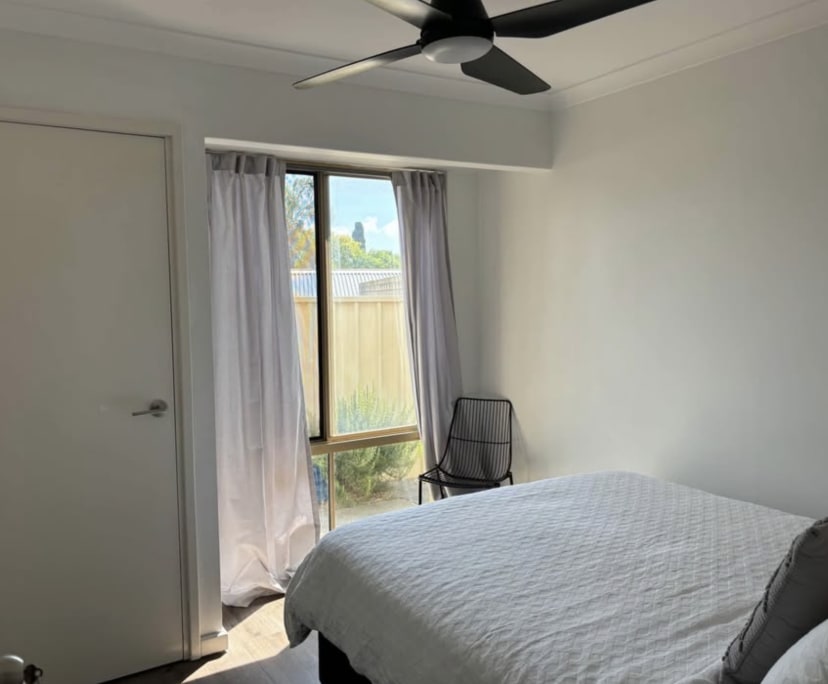 $350, Share-house, 4 bathrooms, Alexander Heights WA 6064