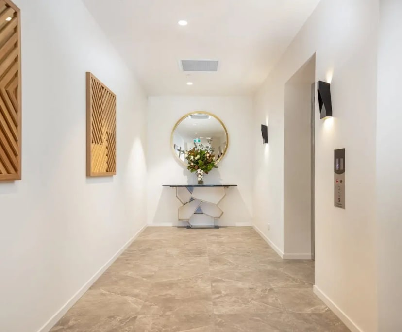 Furnished room with ensuite in a flatshare