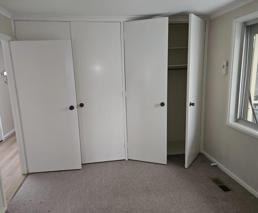 Room for Rent in Fisher, Canberra 400, Unfurnishe...